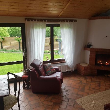 Sura Lu' Vasile. Bed & Breakfast Crivina  Exterior photo